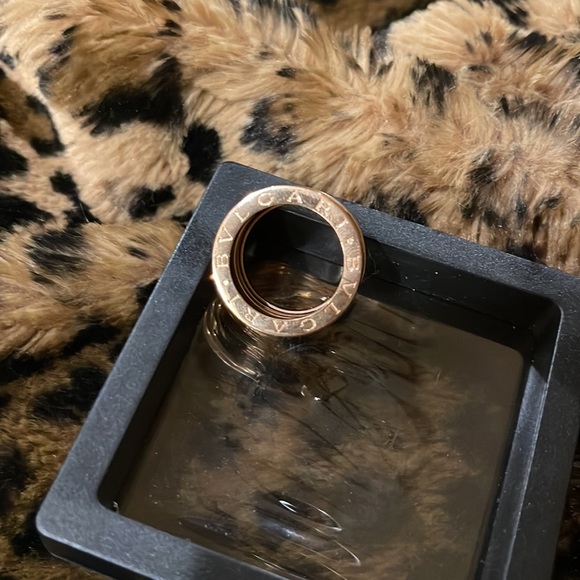 Gorgeous statement ring size 7 Rose gold - Picture 4 of 4
